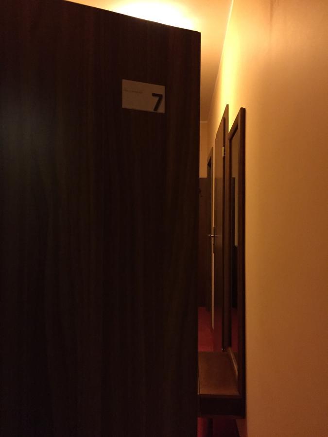 Virgo B&B Biznes Rumia Buitenkant foto