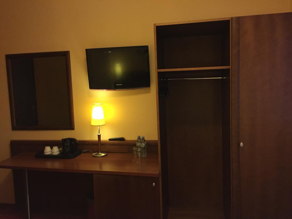 Virgo B&B Biznes Rumia Buitenkant foto