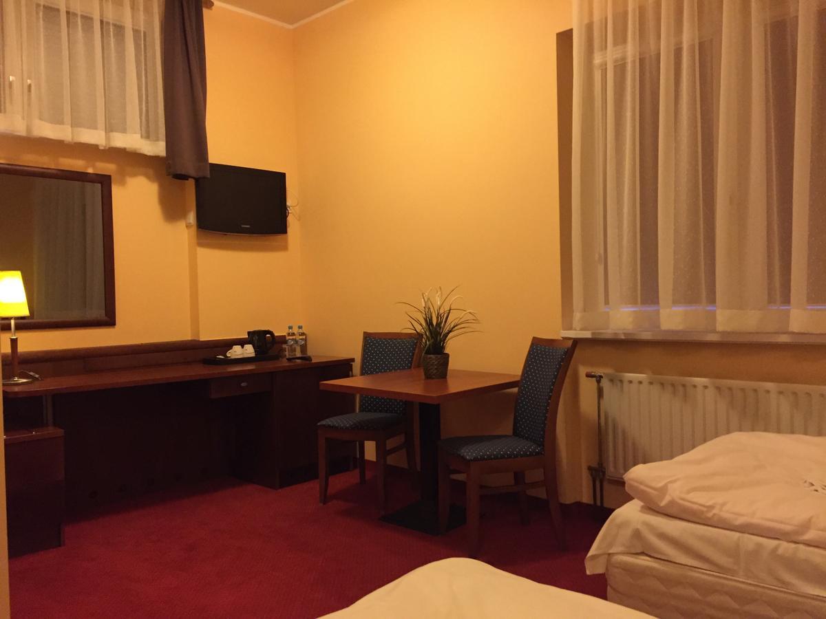 Virgo B&B Biznes Rumia Buitenkant foto